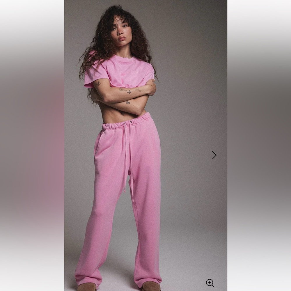 Elwood Straight Leg Sweatpant.